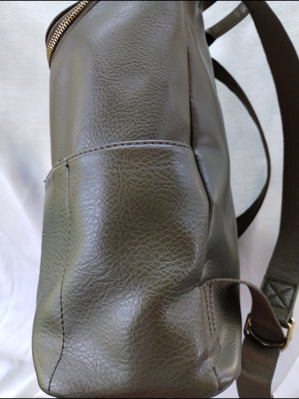 Matt & Nat Olive Vegan Leather Backpack with Front Pocket Vegan Unisex - Picture 8 of 16
